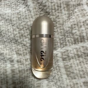 MAJOR SALE: (3/4th full) Carolina Herrera 212 VIP Rose EDP+ 5ml travel spray